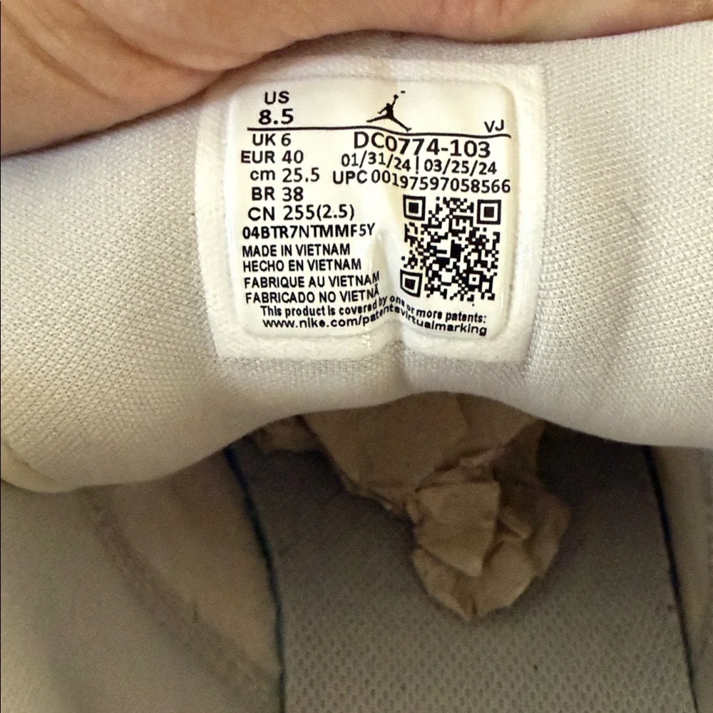 Nike Air Jordan 1 Low Sneakers - Neutral Grey & Coconut Milk - Picture 3 of 13